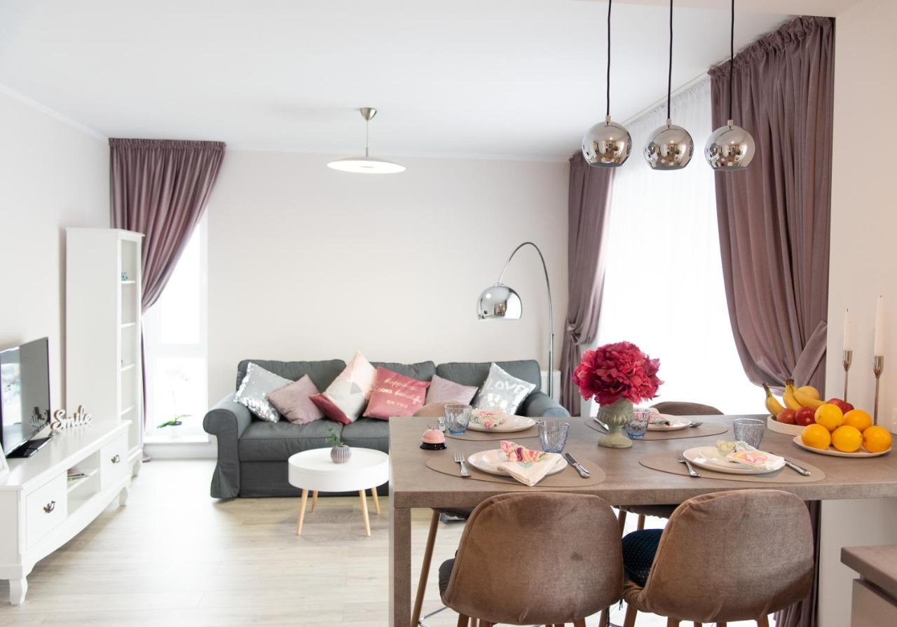 Zen Apartments Brasov Luaran gambar